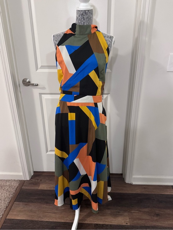 Tahari Dresses & Skirts - NWT High-Neck Geometric Midi Dress in Multicolor